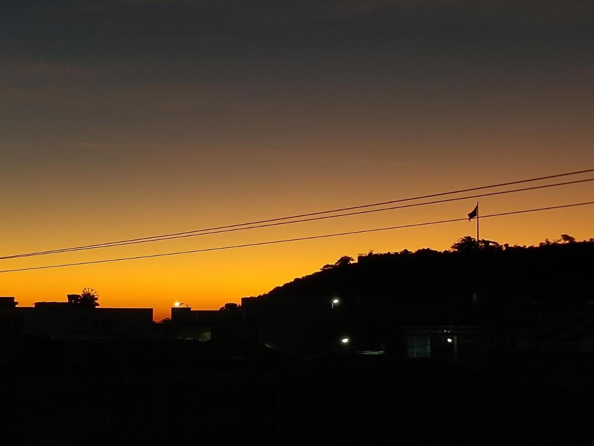 Apartamento aconchegante no centro de Cabo Frio Exterior foto